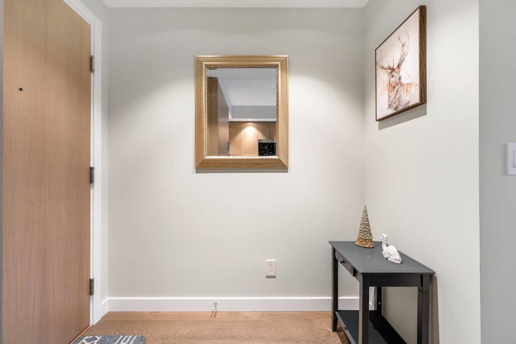 Modern Comfort At Ubc: 1Br Condo Near Campus Ванкувер Екстер'єр фото