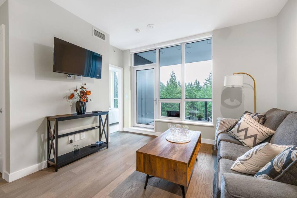 Modern Comfort At Ubc: 1Br Condo Near Campus Ванкувер Екстер'єр фото