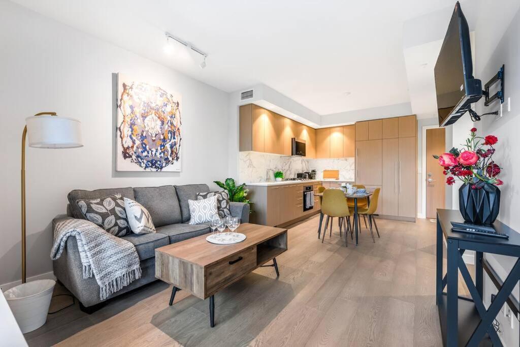 Modern Comfort At Ubc: 1Br Condo Near Campus Ванкувер Екстер'єр фото