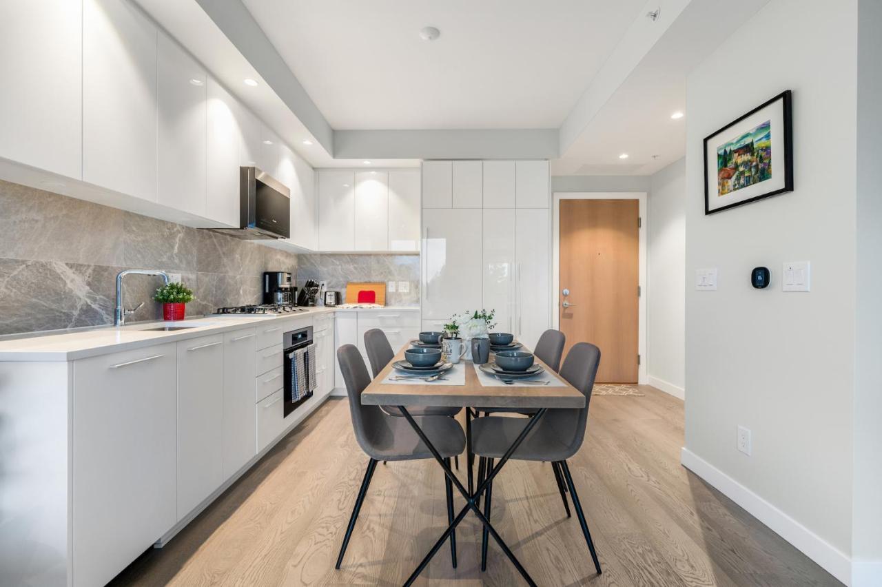 Modern Comfort At Ubc: 1Br Condo Near Campus Ванкувер Екстер'єр фото
