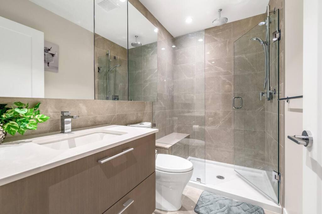 Modern Comfort At Ubc: 1Br Condo Near Campus Ванкувер Екстер'єр фото